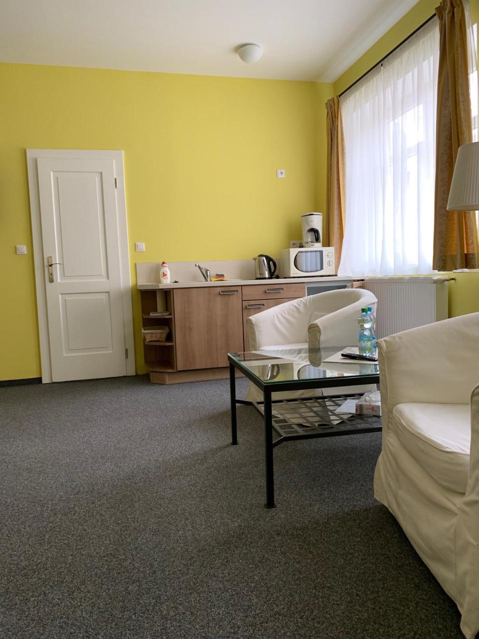 Apartma La Provence 玛丽亚温泉 外观 照片